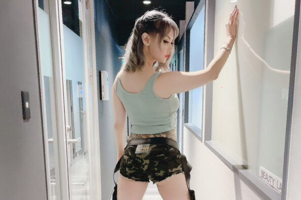 Maria Ozawa in green top and army shorts